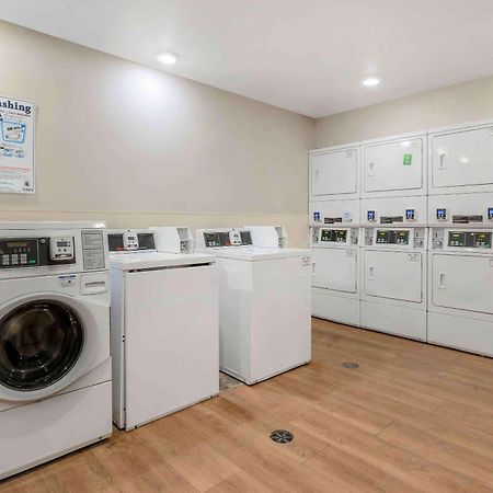 Extended Stay America Select Suites - Louisville - Airport מראה חיצוני תמונה