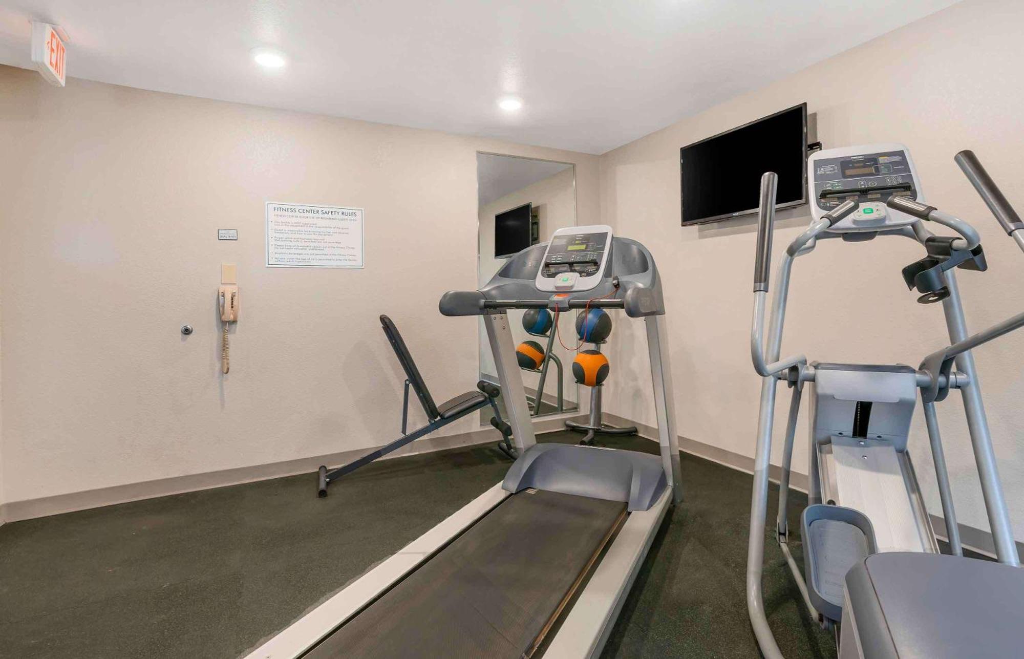 Extended Stay America Select Suites - Louisville - Airport מראה חיצוני תמונה