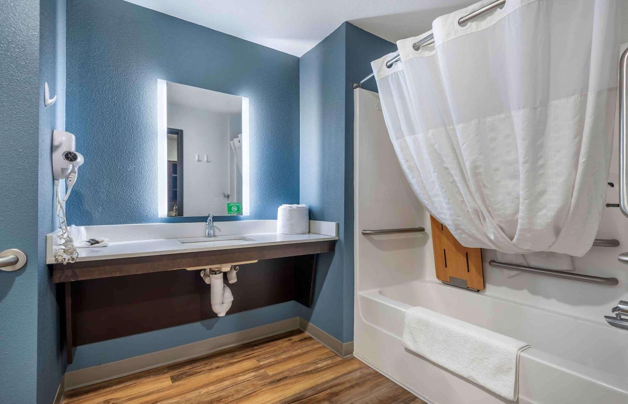 Extended Stay America Select Suites - Louisville - Airport מראה חיצוני תמונה